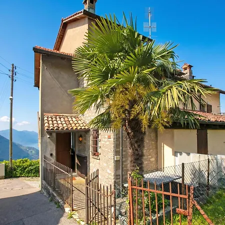 Angelina: Panoramic View House On Monte Bre | Terrace & Balcony - Happy Vakantiehuis Lugano
