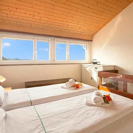 Angelina: Panoramic View House On Monte Bre | Terrace & Balcony - Happy Vakantiehuis *